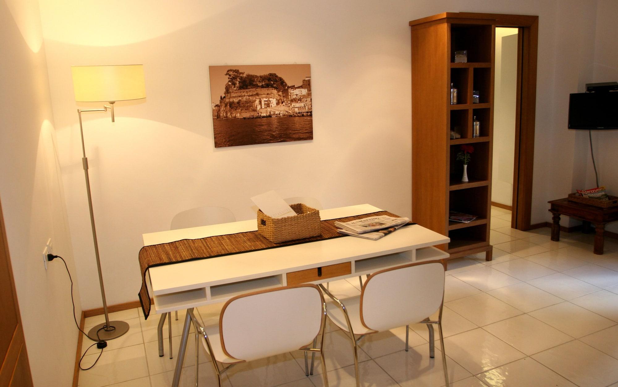 Rota Suites Sorrento Eksteriør bilde
