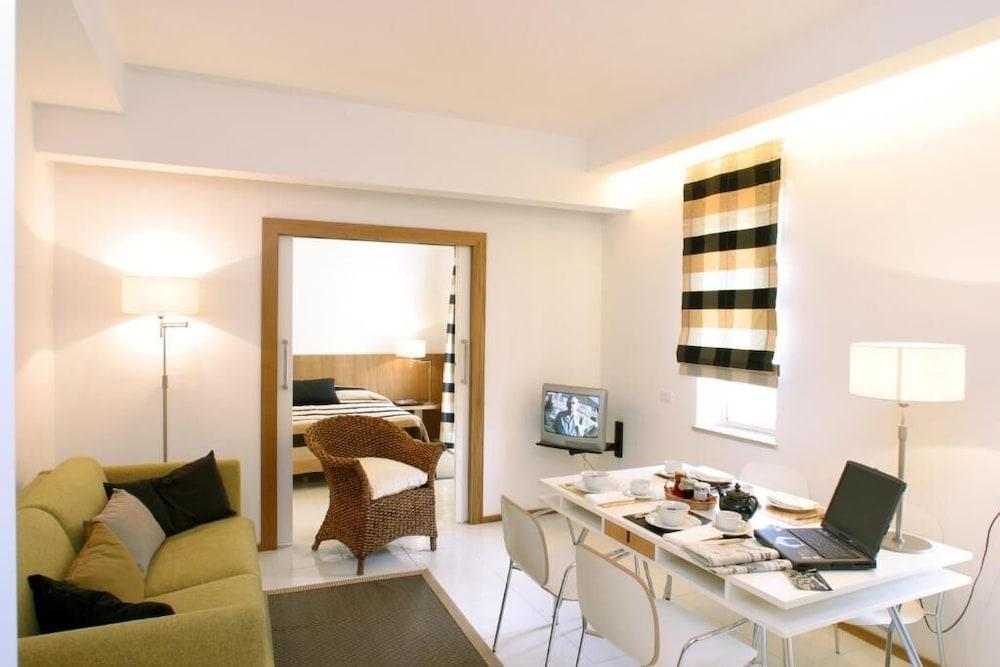 Rota Suites Sorrento Eksteriør bilde