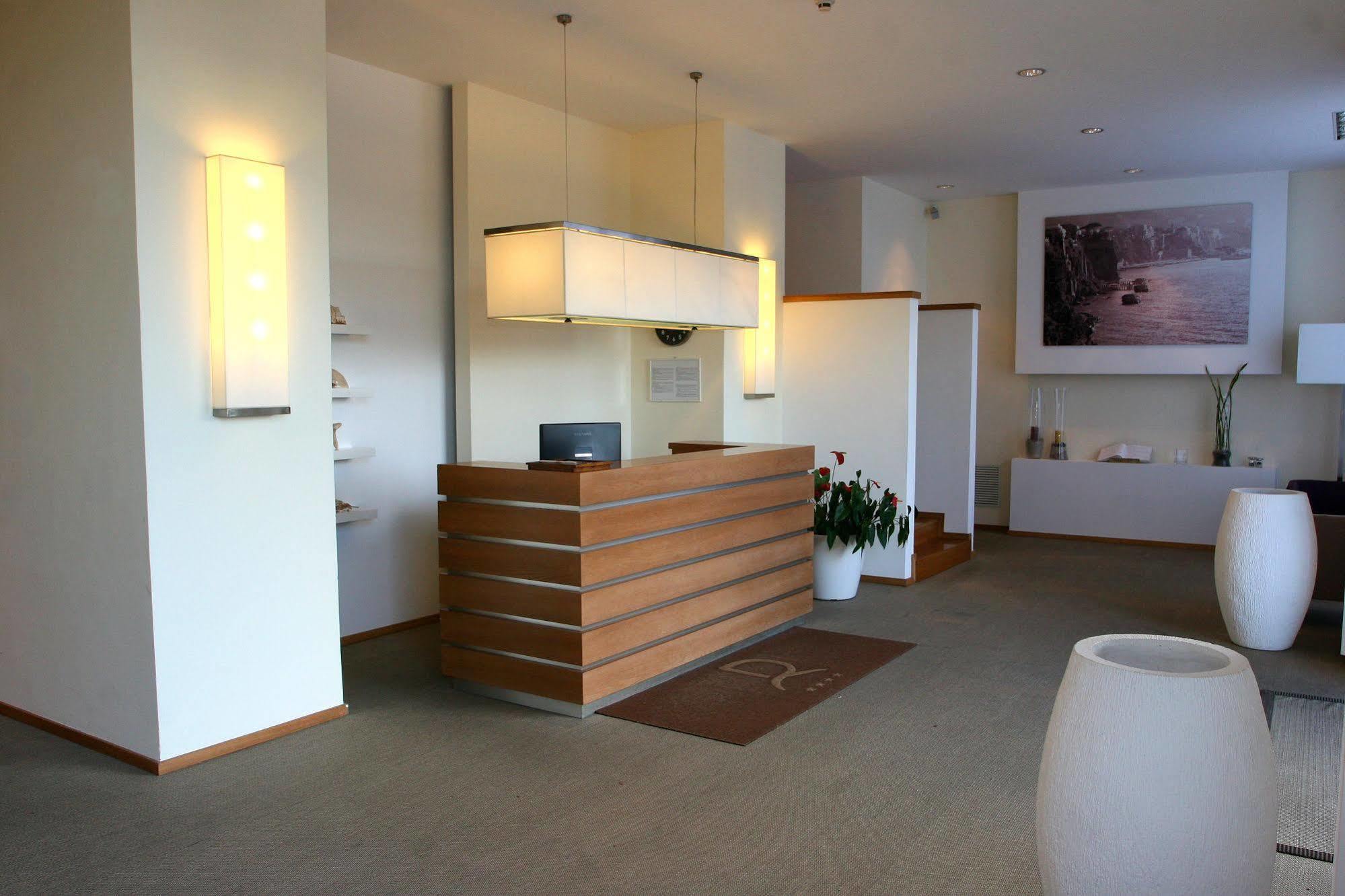 Rota Suites Sorrento Eksteriør bilde